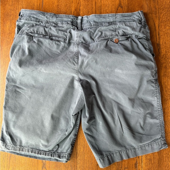 American Eagle Men’s Flat Front Shorts - Picture 5 of 5